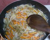 Foto langkah ke 3 dari resep Cah Tauge Wortel Jamur.