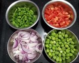 A picture of step 1 of Vegetable Pulao.