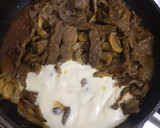 A picture of step 7 of Beef stroganoff.