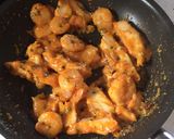 A picture of step 3 of Spicy Shrimp and Chicken Wrap.