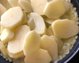 Foto del paso 3 de la receta: Tortilla de patatas con cebolla