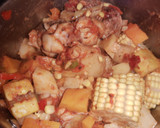 Foto del paso 6 de la receta: Caldo de pollo con viandas y maíz