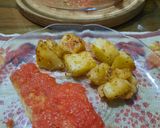 Foto del paso 5 de la receta: Filet de merluza con tomate y papas al pimentón