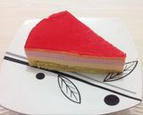 Foto del paso 5 de la receta: Mousse de Gelatina con base de pionono (especial San Valentín)