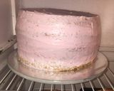 Foto del paso 3 de la receta: Torta de buttercream frutilla