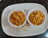 A picture of step 4 of Chatpata Corn bhel.