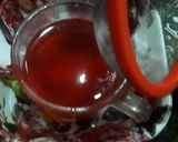 A picture of step 2 of Hibiscus flower tea.