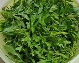 Foto langkah ke 1 dari resep 28. Sayur Santan Daun Kenikir.