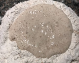 Foto del paso 2 de la receta: Pan tipo de campo integral con leche y miel, sin huevo súper húmedo