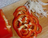 Foto del paso 6 de la receta: Pizza gigante de atún enrollada