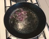 Foto langkah ke 6 dari resep Makanan AnakNasi Goreng Ayam Wortel.