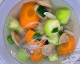 Foto langkah ke 3 dari resep Sop bening oyong/gambas soun.