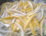 Foto del paso 4 de la receta: Cáscaras de naranja confitadas