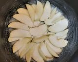 Foto del paso 1 de la receta: Torta invertida de manzana en olla Essen 🍏