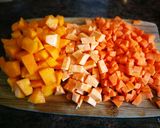 Foto del paso 2 de la receta Crema de calabaza, boniato y zanahoria