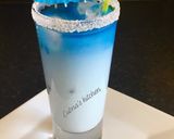 A picture of step 2 of Iced butterfly Pea Flower Latte:.