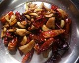 लहसुन लाल मिर्च की चटनी (Garlic Red Mirch Chutney Recipe In Hindi) रेसिपी चरण 3 फोटो
