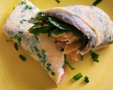 A picture of step 4 of Omelet wrap with salmon and arugula 💛.