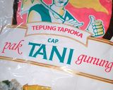 Foto langkah ke 2 dari resep Kue Mawar Tapioka Bunga Telang.