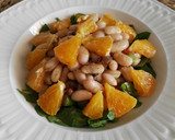 Foto del paso 8 de la receta: Ensalada templada de alubias blancas, espinacas y naranja