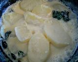 Foto del paso 7 de la receta: Huevo en nido de papas a la crema de albahaca!