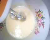 صورة لخطوة 1 من وصفة مادلان بدون قوالب 😋🥰