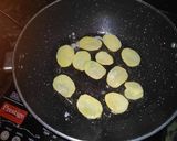 A picture of step 1 of Spanish omlette.