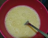 Foto langkah ke 2 dari resep Telur Susu Keju Dadar.