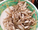 Foto langkah ke 1 dari resep Teri basah goreng tepung.