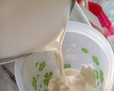 Foto langkah ke 2 dari resep Homemade Plain Yogurt.