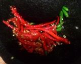 Foto langkah ke 2 dari resep Sambal Terasi Kacang Tanah Endeeusss👌😋.