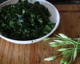 Medvehagymás sajtos pogácsa recept fázis 1 fotója