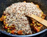 Foto del paso 6 de la receta: MEZCLA DE Arroces con Chorizo Oreado y Tocino de Cerdo🐽...!