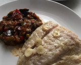 Foto del paso 6 de la receta: Perca a la plancha con pisto de verduras y ajo