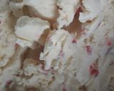 Foto del paso 3 de la receta: Helado Casero Frutilla a la Crema
