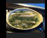 Une image de l'étape 3 de Filets de sandre aux épinards crème et épices.