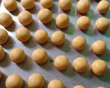 Foto langkah ke 6 dari resep Nastar Glowing Dengan Olesan Putih Telur.