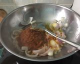 A picture of step 2 of Fish Fillet And Pineapple In Sambal Sauce.