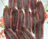 Foto del paso 4 de la receta: Boquerones rellenos con majadito y crujiente de almendras