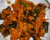 A picture of step 3 of Dahi Bhindi.