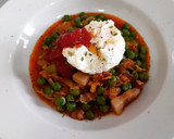 Foto del paso 6 de la receta: Guisantes con panceta curada, huevo poché y mermelada de tomate