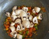 A picture of step 6 of Dhaba Style Spinach Mushroom 🍄‍🟫.
