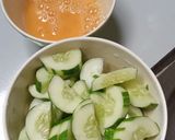 Foto langkah ke 1 dari resep Tumis Pedas Timun Telur.