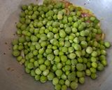 A picture of step 3 of 15-Minute Green Pea Ghugni.