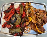 Une image de l'étape 15 de Courgettes et poivrons bicolores marinés grillés à la plancha.