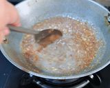 A picture of step 4 of Walnut Halwa.