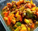 A picture of step 3 of Mixed Veg Masala.
