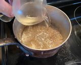 Une image de l'étape 3 de Truite, embeurrée de chou, riz et sauce safranée au vin blanc.