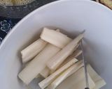 Foto del paso 2 de la receta: Tallos de acelga empanados