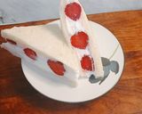 Foto langkah ke 12 dari resep Ichigo Sando a.k.a Strawberry Sandwich.